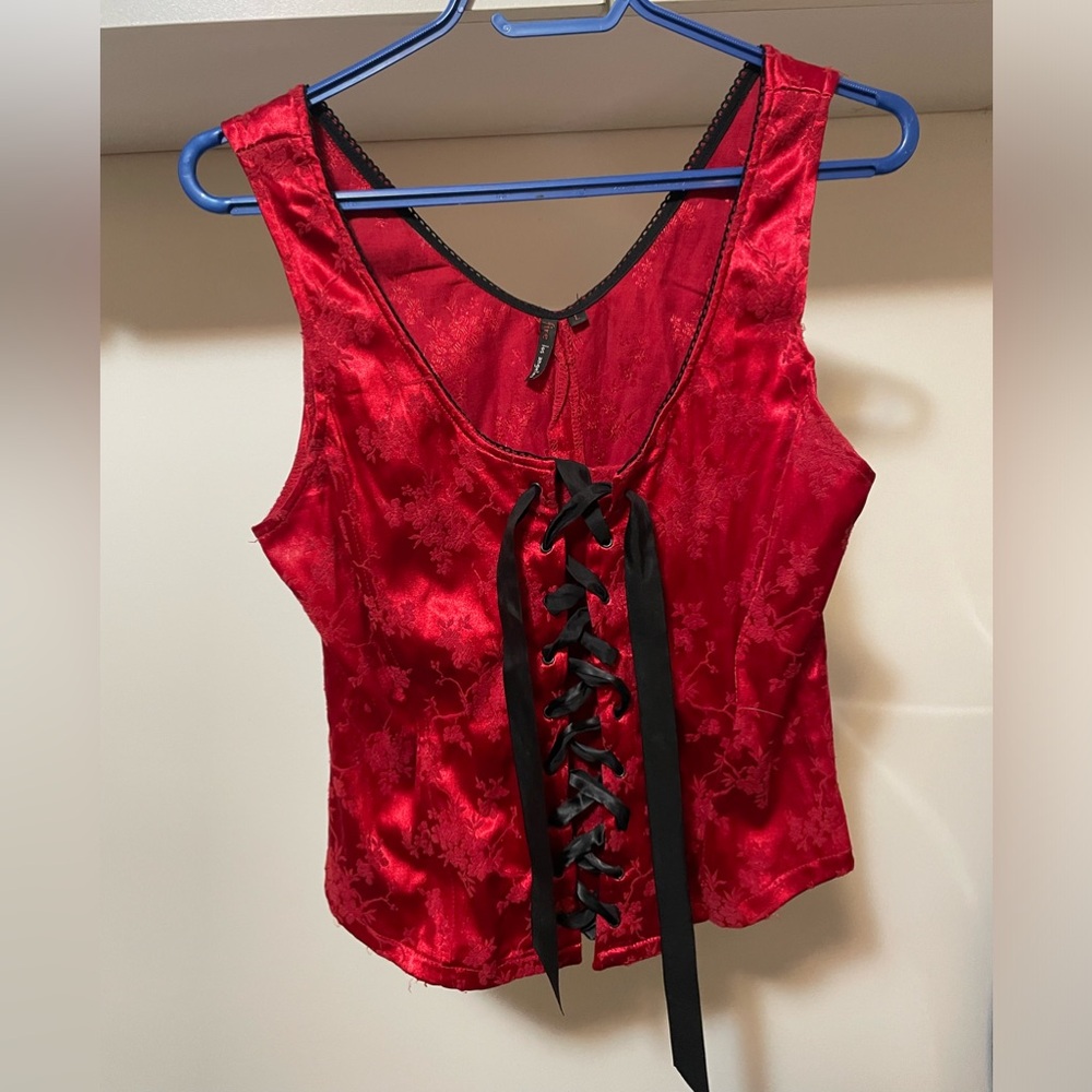 🔥 Gorgeous Fire red silky corset top in size large 🔥